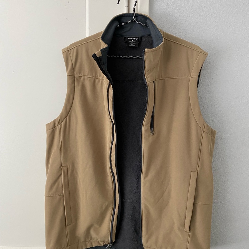 Solaris Men's Tan Sleeveless Jacket